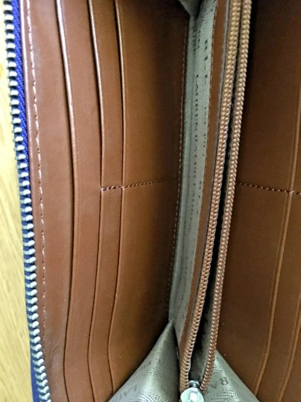 Lauren Ralph Lauren Full-Grain Leather Large Zip Continental Accordion Wallet